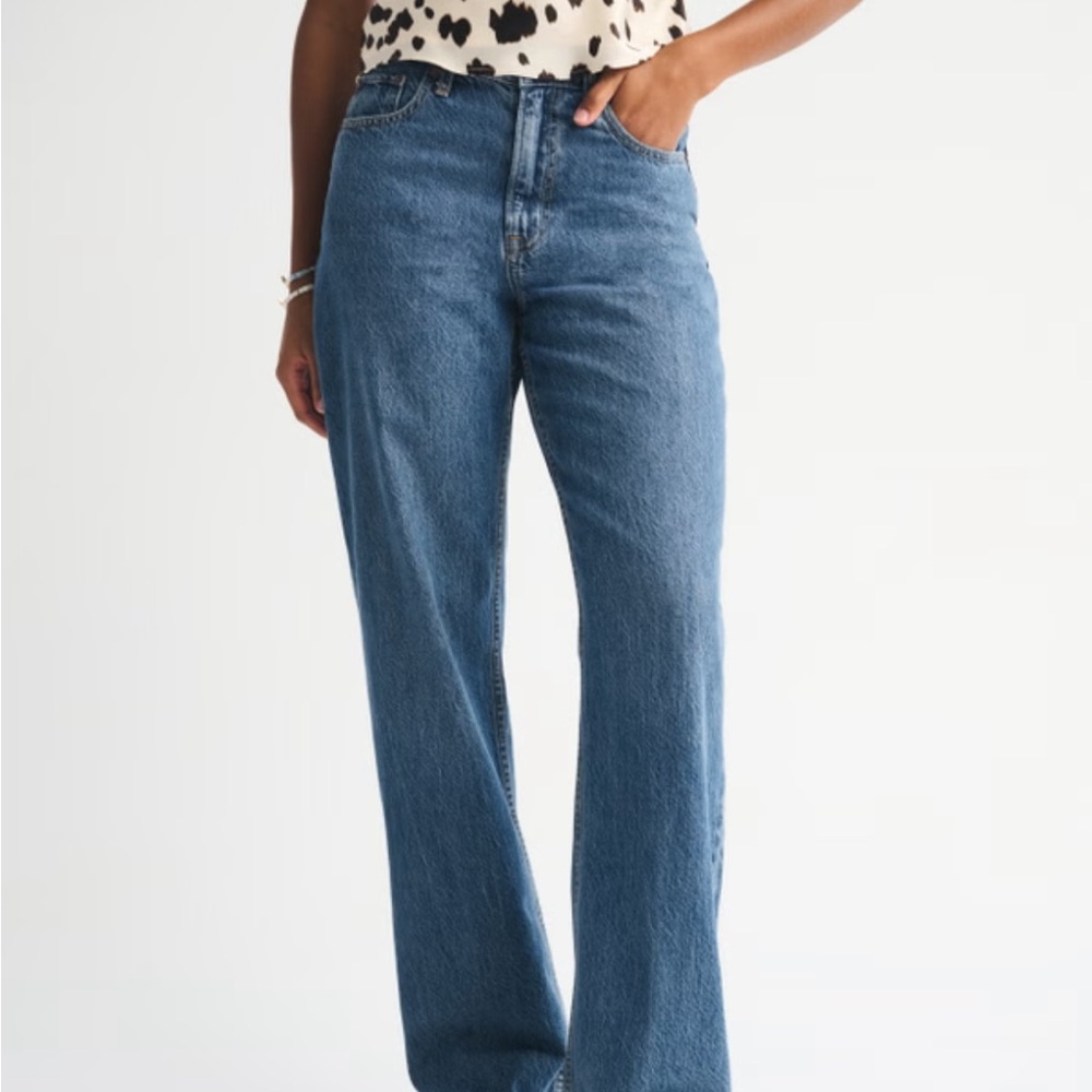 Abercrombie & Fitch High-Rise Loose Jeans - Light Blue Denim